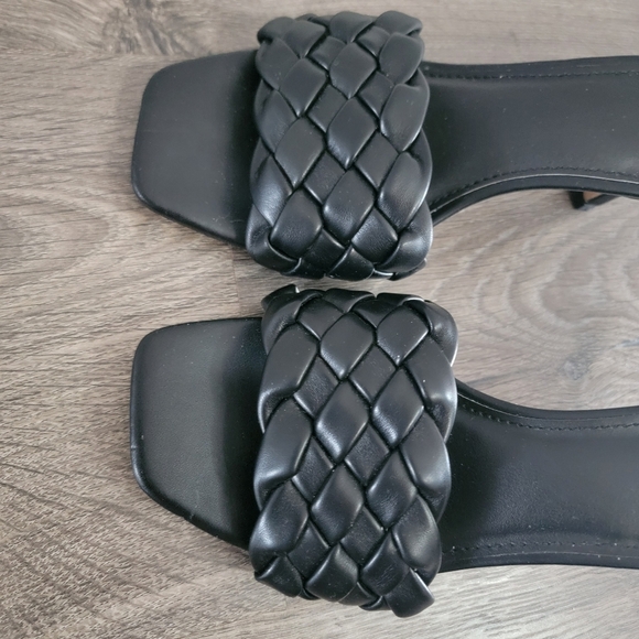 Women's woven heel slide sandals size 6 from Express - Picture 4 of 6